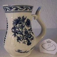 Porzellan-Kurtrinkbecher - " Karlovy Vary " - Viva-Porzellan, Zwiebelmuster * * *
