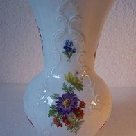 Porzellanvase mit Relief -u. Blumendekor, Royal Porz. Bavaria KPM Handarbeit
