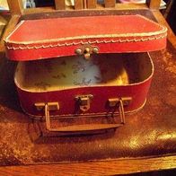 alter roter Kinder-Spielkoffer - 50er Jahre