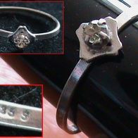 Antiker 835 Silber Ring (Ø ca.17 mm) mit weißen Steinen.