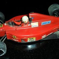 Ferrari F 189 1:20 mit Fahrerfigur G. Berger und Marlboro Decals gebaut