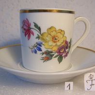 Mokkatasse mit Gold u. -Blumendekor, Fürstenberger PM, Tasse Nr. 1