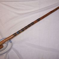 Alter Wanderstock mit 7 alten Schildern / Stocknägel - 87 cm