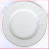 Teller (13) - weißer Porzellanteller ohne Muster