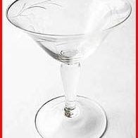 Likörglas (1) - helles Glas mit geschliffenen Mustern