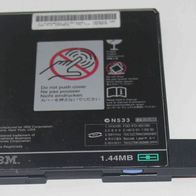 Diskettenlaufwerk fuer IBM xSeries Server 440 und 445, FRU 0K9606, Slimline