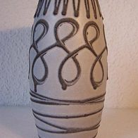 Graue Keramik-Vase mit rauhem / porösem Reliefdekor - Modell Nr. 522 20 - 70ger *