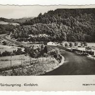 Nürburgring Einfahrt. Altes Klein-Format s/ w Foto vermutlich aus den 1930er Jahren