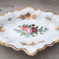 KPM - Krister Porzellan 1840-1895 * eckige Schale mit Blüten * Gebäckschale