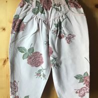 rosa Hose mit Blumen Gr. 80 (2436)