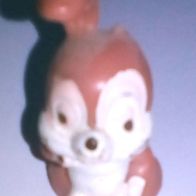 Ü - Ei Figur " Hase sitzt " aus der Serie Tao Tao 1984