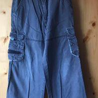 blaugraue Cargohose Gr. 122 mit Gürtel (2288)