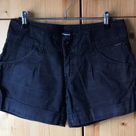 schwarzkarierte kurze Hose Gr. S (2862)