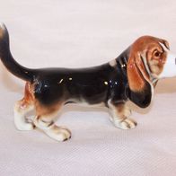 Goebel Beagle / Basset Porzellan Figur