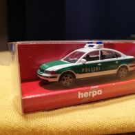 Herpa 043687 VW Passat B5 Limousine "Polizei"