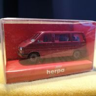 Herpa 041577 VW T4 Bus Caravelle bordeauxmetallic