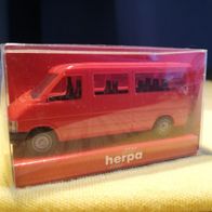 Herpa 043496 VW LT2 Bus lang Flachdach rot