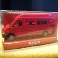 Herpa 043250 VW LT2 Bus lang Hochdach rot