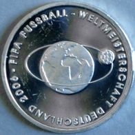 10 Euro 2004 "FIFA WM 06" A G oder J stgl, unzirkuliert Randschrift Typ A oder B