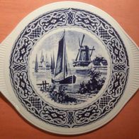 Alte Kuchenplatte Tortenplatte Keramik Niederlande Segelboot Windmühle Blau