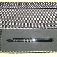 Kugelschreiber aus Metall in Carbon-Optik verpackt in exclusiver Geschenkschatulle