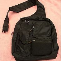 Umhänge-Tasche / Schultertasche schwarz - mit 4 Außenfächern