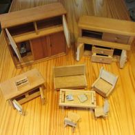 Holz Puppenmöbel Puppenstube Kleiderschrank Küchenschrank Sideboard Tisch Stühle