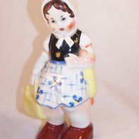 Alte Böhmische Porzellen Figur - " Mädchen mit Tasche und Schirm ", 30er Jahre