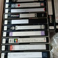 14 gebrauchte VHS Videos zum Wiederbespielen / bespielt mit Horror / Action u.s.w.
