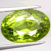 Großer Schöner Echter grüner Peridot oval 7,78 ct K11 Alexandrit auf Anfrage