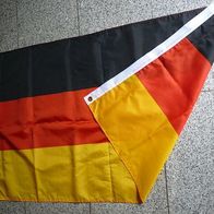 Deutschland Fahne mit Metallösen NEU