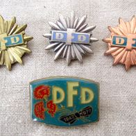 4 DDR Abzeichen - DFD gold silber bronze u.a. * Demokratischer Frauenbund Deutschland