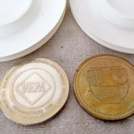DDR 2x Münze / Medaille * VEM - VEB Starkstromanlagenbau Leipzig-Halle