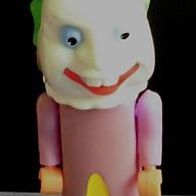 Ü-Ei Steckfigur 1999 Jahrmarkt ... - Gaukler Clownmaske - Hut grün + BPZ