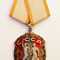 UdSSR Orden - Zeichen der Ehre / Nr.138064 Silber