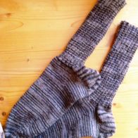 Handarbeit * Kuschelige Wollsocken aus Regia-Sockenwolle, Gr. 44/45, blau/ grau