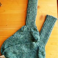 Handarbeit * Kuschelige Wollsocken aus Regia-Sockenwolle, Gr. 42/43, blau