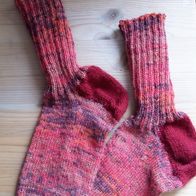 Handarbeit * Kuschelige Wollsocken aus Regia-Sockenwolle, Gr. 38/39, rot