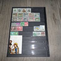 27 Briefmarken + 1 Block aus Berlin