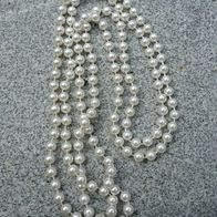 Lange Modeschmuck Perlenkette weiße Perlen
