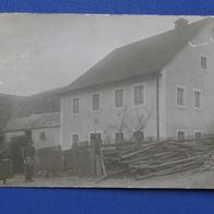 Übersfeld (Marxheim): Familie vor Haus, Foto-Ak 1914