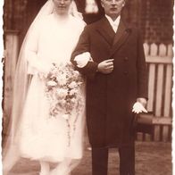 Alte AK Hochzeitspaar s/ w von 1930