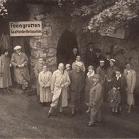 Alte AK Saalfeld Feengrotten - Besucher am Eingang von 1931 s/ w