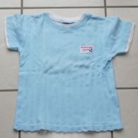 Tshirt von H&M Gr. 110/116 hellblau mit weiß abgesetzt mit Fußball-Motiv