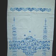 Handtuch Überhandtuch in Kreuzstich Handarbeit bestickt Vintage