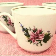 3 Kahla Porzellan-Tassen mit Blumenmotiv