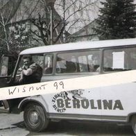 Zirkus-Foto DDR Oldtimer VEB IFA Schnelltransporter Barkas Bus Circus Berolina