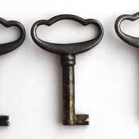 3 alte Hohldornschlüssel Schlüssel für Möbel mit geschwungener Reide