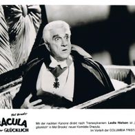 Leslie Nielsen (Dracula Tot aber Glücklich) - 1 Foto - 13x18 cm