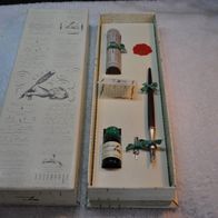 Kalligraphie Set in Geschenkverpackung mit Holzschreibfeder, Ersatz 10 ml Tinte grün